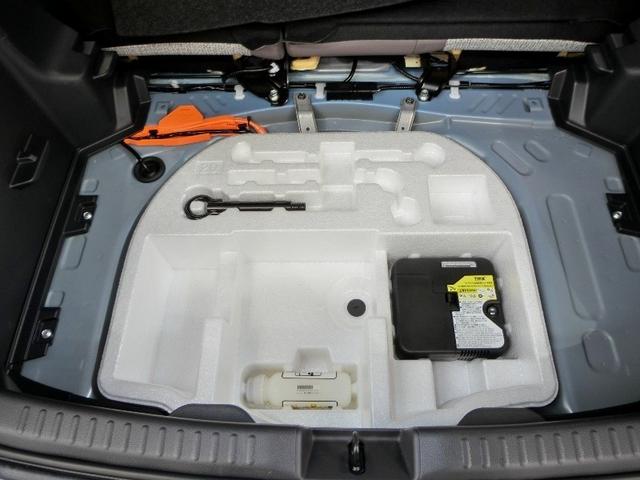 ヤリス ハイブリッドＺ　ハイブリッド　ワンオーナー　展示・試乗車　安全装備　衝突被害軽減システム　横滑り防止機能　ＡＢＳ　エアバッグ　オートクルーズコントロール　盗難防止装置　ナビ　バックカメラ　ＥＴＣ　ドラレコ　キーレス（19枚目）