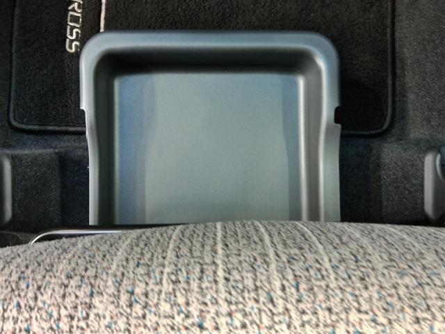 ヤリスクロス ハイブリッドZ ハイブリッド ワンオーナー 4WD 電動シート 安全装備 衝突被害軽減システム 横滑り防止機能 ABS エアバッグ オートクルーズコントロール 盗難防止装置 ナビ バックカメラ ETC ドラレコ(16枚目)