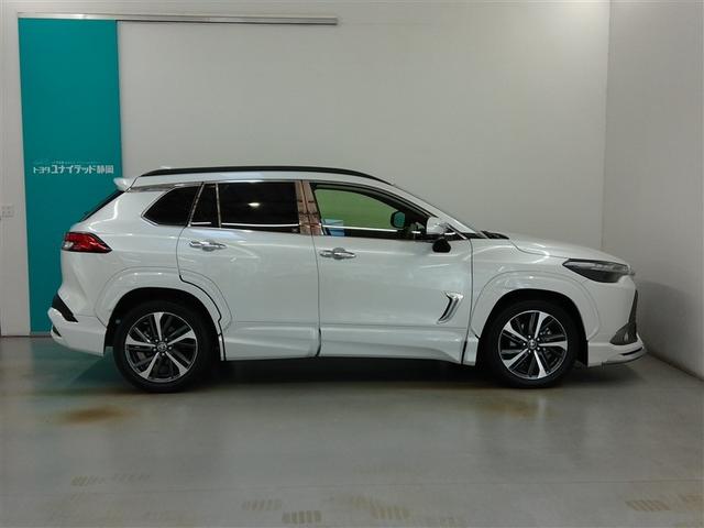 カローラクロス Ｚ　ワンオーナー　ハーフレザー　電動シート　安全装備　衝突被害軽減システム　横滑り防止機能　ＡＢＳ　エアバッグ　オートクルーズコントロール　盗難防止装置　バックカメラ　ＥＴＣ　ドラレコ　スマートキー（3枚目）