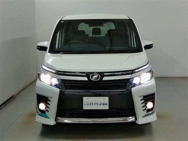 ヴォクシー ＺＳ　ワンオーナー　横滑り防止機能　ＡＢＳ　エアバッグ　盗難防止装置　アイドリングストップ　バックカメラ　後席モニター　ＥＴＣ　ミュージックプレイヤー接続可　ＣＤ　スマートキー　キーレス　フル装備　オートマ（5枚目）