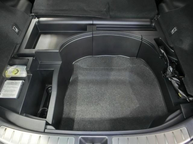 ハリアー エレガンス　ワンオーナー　電動シート　安全装備　横滑り防止機能　ＡＢＳ　エアバッグ　盗難防止装置　アイドリングストップ　バックカメラ　ＥＴＣ　ミュージックプレイヤー接続可　ＣＤ　スマートキー　キーレス　フル装備（18枚目）