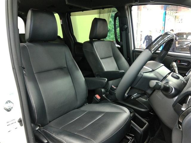 エスクァイア ハイブリッドGi ハイブリッド ワンオーナー 衝突被害軽減システム 横滑り防止機能 ABS エアバッグ オートクルーズコントロール 盗難防止装置 バックカメラ 後席モニター ETC ミュージックプレイヤー接続可 CD(11枚目)