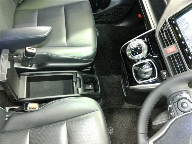 エスクァイア ハイブリッドGi ハイブリッド ワンオーナー 衝突被害軽減システム 横滑り防止機能 ABS エアバッグ オートクルーズコントロール 盗難防止装置 バックカメラ 後席モニター ETC ミュージックプレイヤー接続可 CD(13枚目)