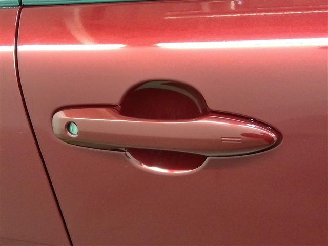 カローラクロス ハイブリッド　Ｚ　ハイブリッド　ワンオーナー　展示・試乗車　ハーフレザー　電動シート　安全装備　衝突被害軽減システム　横滑り防止機能　ＡＢＳ　エアバッグ　オートクルーズコントロール　盗難防止装置　ナビ　バックカメラ（6枚目）