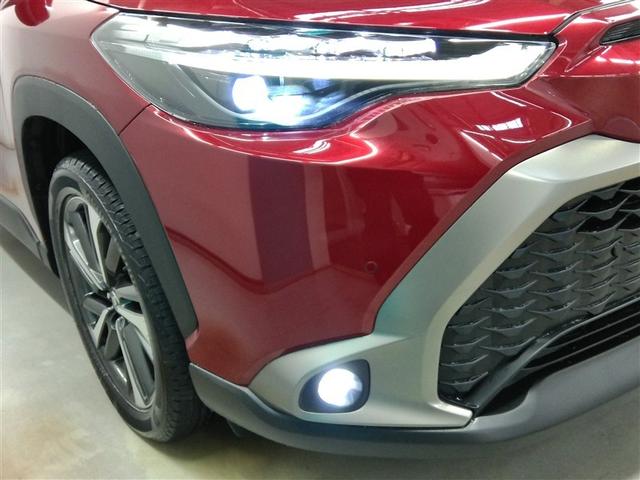 カローラクロス ハイブリッド　Ｚ　ハイブリッド　ワンオーナー　展示・試乗車　ハーフレザー　電動シート　安全装備　衝突被害軽減システム　横滑り防止機能　ＡＢＳ　エアバッグ　オートクルーズコントロール　盗難防止装置　ナビ　バックカメラ（8枚目）