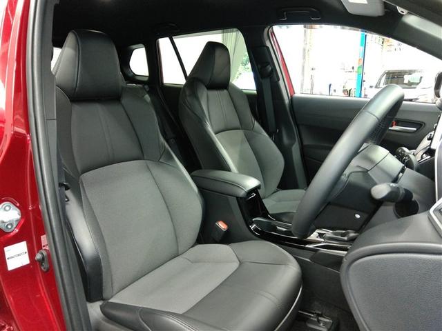 カローラクロス ハイブリッド　Ｚ　ハイブリッド　ワンオーナー　展示・試乗車　ハーフレザー　電動シート　安全装備　衝突被害軽減システム　横滑り防止機能　ＡＢＳ　エアバッグ　オートクルーズコントロール　盗難防止装置　ナビ　バックカメラ（10枚目）