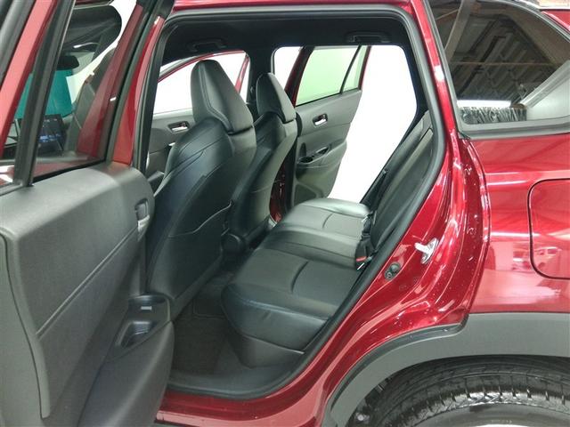 カローラクロス ハイブリッド　Ｚ　ハイブリッド　ワンオーナー　展示・試乗車　ハーフレザー　電動シート　安全装備　衝突被害軽減システム　横滑り防止機能　ＡＢＳ　エアバッグ　オートクルーズコントロール　盗難防止装置　ナビ　バックカメラ（16枚目）