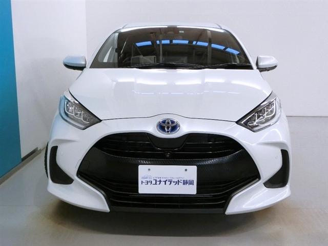 ヤリス ハイブリッドZ ハイブリッド ワンオーナー 安全装備 衝突被害軽減システム 横滑り防止機能 ABS エアバッグ オートクルーズコントロール 盗難防止装置 TV バックカメラ ETC ミュージックプレイヤー接続可(3枚目)