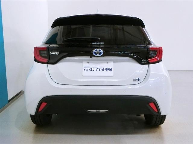 ヤリス ハイブリッドZ ハイブリッド ワンオーナー 安全装備 衝突被害軽減システム 横滑り防止機能 ABS エアバッグ オートクルーズコントロール 盗難防止装置 TV バックカメラ ETC ミュージックプレイヤー接続可(7枚目)