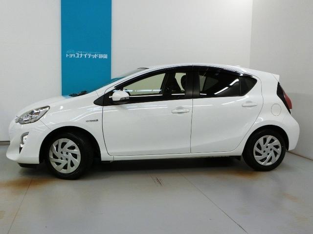 アクア Ｇ　ハイブリッド　衝突被害軽減システム　横滑り防止機能　ＡＢＳ　エアバッグ　オートクルーズコントロール　盗難防止装置　バックカメラ　ＥＴＣ　ミュージックプレイヤー接続可　ＣＤ　スマートキー　キーレス（22枚目）