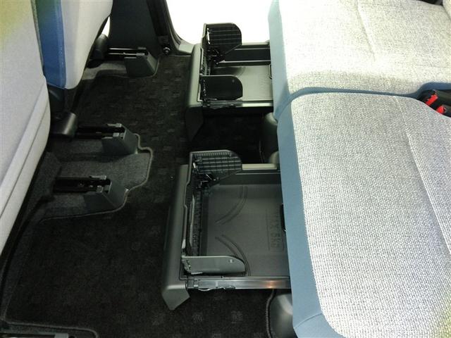 ムーヴキャンバス ストライプスＧ　安全装備　衝突被害軽減システム　横滑り防止機能　ＡＢＳ　エアバッグ　盗難防止装置　アイドリングストップ　バックカメラ　ミュージックプレイヤー接続可　スマートキー　キーレス　フル装備　両側電動スライド（17枚目）