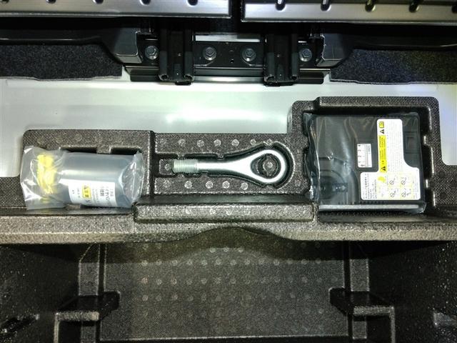 ムーヴキャンバス ストライプスＧ　安全装備　衝突被害軽減システム　横滑り防止機能　ＡＢＳ　エアバッグ　盗難防止装置　アイドリングストップ　バックカメラ　ミュージックプレイヤー接続可　スマートキー　キーレス　フル装備　両側電動スライド（21枚目）