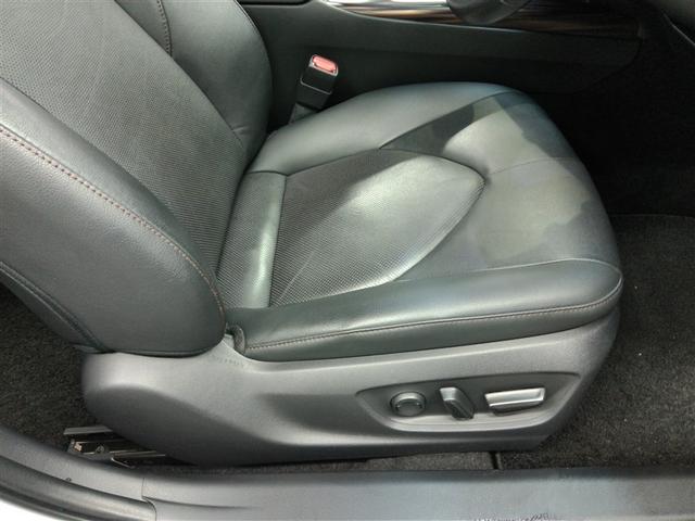 カムリ Ｇレザーパッケージ　ハイブリッド　ワンオーナー　革シート　電動シート　安全装備　衝突被害軽減システム　横滑り防止機能　ＡＢＳ　エアバッグ　オートクルーズコントロール　盗難防止装置　バックカメラ　ＥＴＣ　ドラレコ　ＣＤ（12枚目）