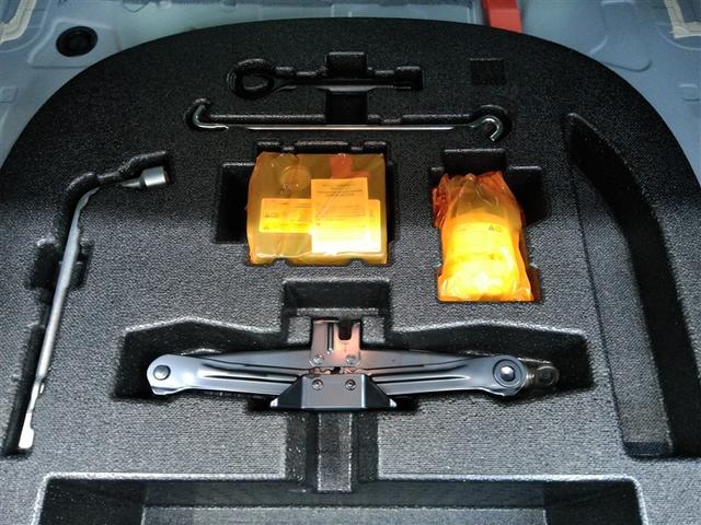 カムリ Ｇレザーパッケージ　ハイブリッド　ワンオーナー　革シート　電動シート　安全装備　衝突被害軽減システム　横滑り防止機能　ＡＢＳ　エアバッグ　オートクルーズコントロール　盗難防止装置　バックカメラ　ＥＴＣ　ドラレコ　ＣＤ（21枚目）