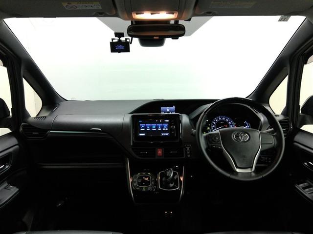 �X�^�C���b�V���ȃf�U�C���̃C���p�l�B�e����X�C�b�`�͎g���₷���ʒu�ɔz�u����Ă܂��B