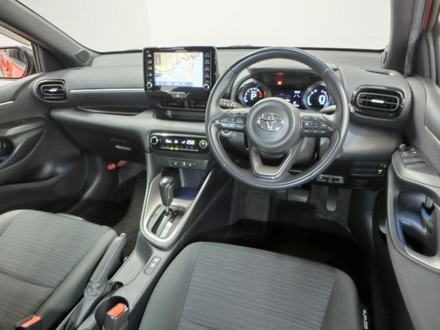 ヤリス Ｚ　ワンオーナー　展示・試乗車　安全装備　衝突被害軽減システム　横滑り防止機能　ＡＢＳ　エアバッグ　オートクルーズコントロール　盗難防止装置　バックカメラ　ＥＴＣ　ドラレコ　ミュージックプレイヤー接続可（3枚目）