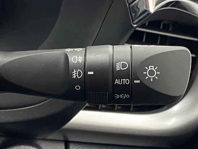 Z 登録済未使用車 プリクラッシュセーフティ LEDヘッドライト 電動格納ドアミラー レーダークルコン クリアランスソナー 本革巻ステアリング オートエアコン 防眩インナーミラー ステアリングスイッチ(29枚目)
