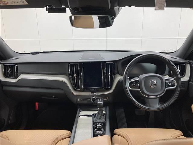 ＸＣ６０ Ｄ４　ＡＷＤ　インスクリプション　禁煙　ハーマンカードンサウンド　ヘッドアップディスプレイ　アンバーレザーシート　シートクーラー　全席シートヒーター　ステアリングヒーター　電動リアゲート　軽減ブレーキ　追従クルーズコントロール（2枚目）