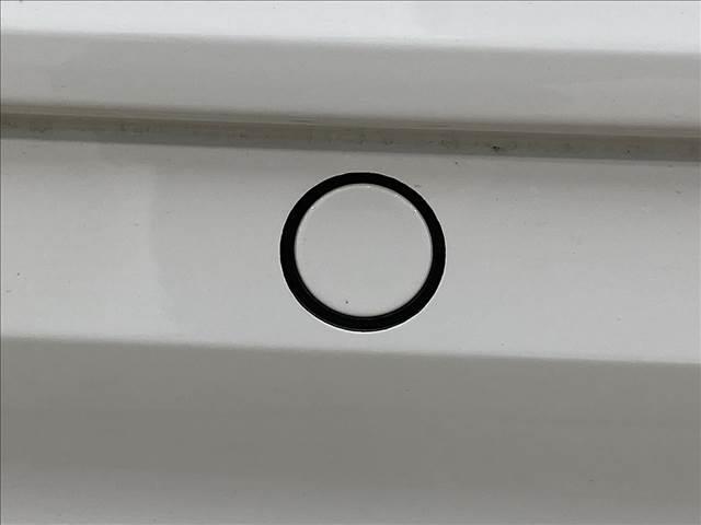 Ｔ－ロック ＴＤＩ　Ｒライン　禁煙　ブラックルーフ　追従クルーズコントロール　ハーフレザー　ブラインドスポットモニター　軽減ブレーキ　オートホールド　クリアランスソナー　電動リアゲート　アップルカープレイ　オートライト（11枚目）