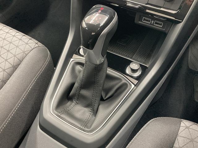 Ｔ－クロス ＴＳＩ　１ｓｔ　★限定車★この車両はご自宅配送料込み★レーダークルーズコントロール　ブライドスポットモニター　レーンキープ　軽減ブレーキ　フルセグ　置くだけ充電　コーナーセンサー　ルーフレール　アップルカープレイ（58枚目）