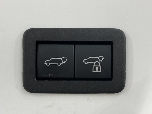 プリウス Ｚ　全周囲／黒革／１２．３型ナビ／ベンチレーション／シートヒーター／パワーシート／セーフティーセンス／レーダークルーズコントロール／パワーバッグドア／ブラインドスポットモニター／デジタルインナーミラー（45枚目）