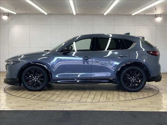ＣＸ－５ ＸＤ　スポーツアピアランス　１０型ナビ／全周囲カメラ／レーダークルーズコントロール／シートヒーター／ワイヤレス充電／メモリー付パワーシート／ブラックレザーシート／パワーバッグドア／ＬＥＤヘッド／純正１９インチアルミホイール（16枚目）
