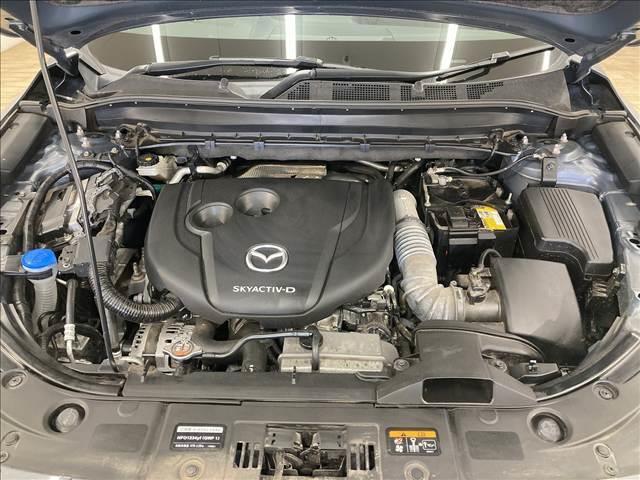 ＣＸ－５ ＸＤ　スポーツアピアランス　１０型ナビ／全周囲カメラ／レーダークルーズコントロール／シートヒーター／ワイヤレス充電／メモリー付パワーシート／ブラックレザーシート／パワーバッグドア／ＬＥＤヘッド／純正１９インチアルミホイール（18枚目）