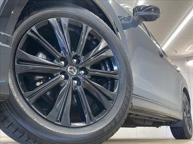 ＣＸ－５ ＸＤ　スポーツアピアランス　１０型ナビ／全周囲カメラ／レーダークルーズコントロール／シートヒーター／ワイヤレス充電／メモリー付パワーシート／ブラックレザーシート／パワーバッグドア／ＬＥＤヘッド／純正１９インチアルミホイール（19枚目）