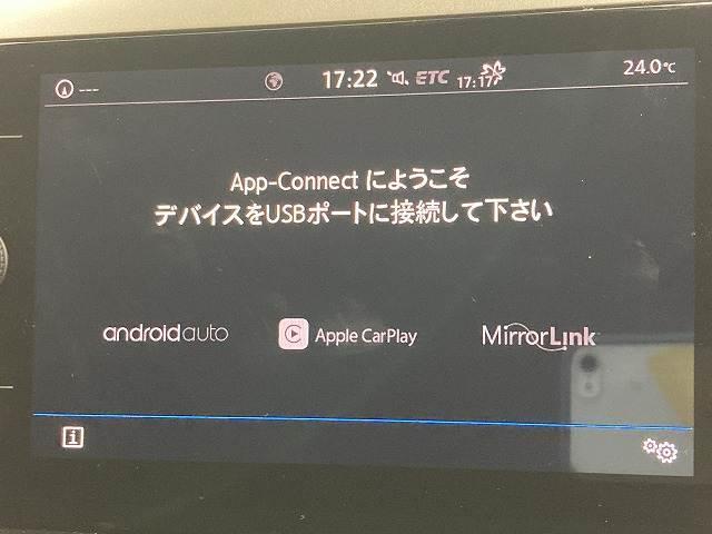 ポロ ＴＳＩコンフォートライン　純正ナビ／ＡｐｐｌｅＣａｒＰｌａｙ／バックカメラ／ＥＴＣ／フルセグテレビ／クルーズコントロール／ステアリングスイッチ／オートエアコン／オートライト／ＣＤ・ＤＶＤデッキ／フロントフォグランプ（6枚目）