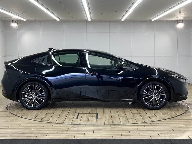プリウス Ｚ　純正ナビ／全周囲モニター／デジタルインナーミラー／電動リアゲート／シートヒーターベンチレーション／レーダークルーズコントロール／ワイヤレス充電／ＥＴＣ／パワーシート／ＡＣ１００Ｖ／ＬＥＤヘッドライト（17枚目）