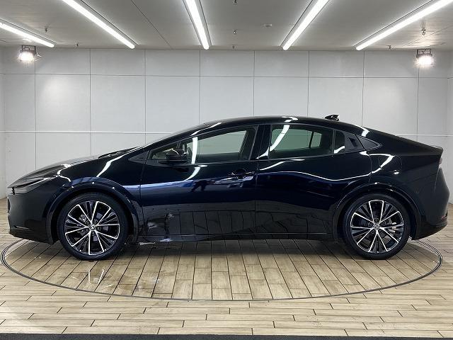 プリウス Ｚ　純正ナビ／全周囲モニター／デジタルインナーミラー／電動リアゲート／シートヒーターベンチレーション／レーダークルーズコントロール／ワイヤレス充電／ＥＴＣ／パワーシート／ＡＣ１００Ｖ／ＬＥＤヘッドライト（44枚目）