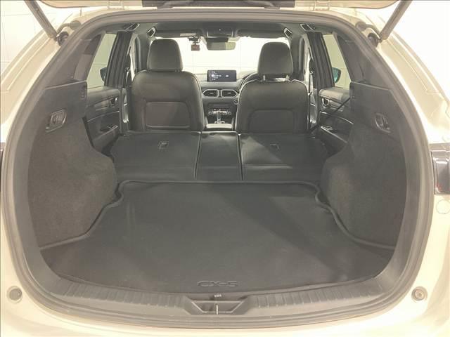 ＣＸ－５ ＸＤ　エクスクルーシブモード　純正ナビ／全周囲モニター／ＢＯＳＥサウンドシステム／レーダークルーズコントロール／電動リアゲート／ナッパーレザー／クリアランスソナー／シートヒーター／ブラインドスポットモニター／ＥＴＣ／パワーシート（13枚目）