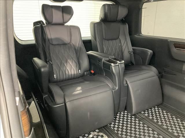 グランエース プレミアム 純正ナビ/全周囲モニター/両側電動スライドドア/シートヒーター/フリップダウンモニター/レーダークルーズコントロール/ブラインドスポットモニター/ETC/パワーシート/クリアランスソナー(13枚目)