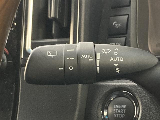 グランエース プレミアム 純正ナビ/全周囲モニター/両側電動スライドドア/シートヒーター/フリップダウンモニター/レーダークルーズコントロール/ブラインドスポットモニター/ETC/パワーシート/クリアランスソナー(67枚目)