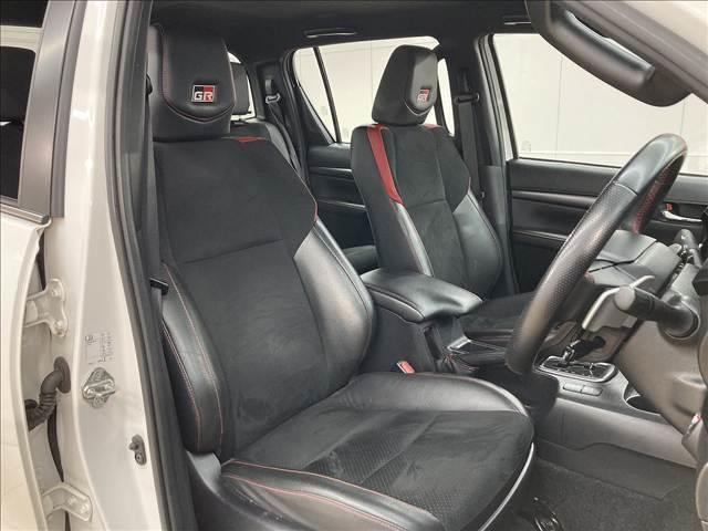 ハイラックス Ｚ“ＧＲ　ＳＰＯＲＴ”　純正ナビ／全周囲モニター／ハードトノカバー／ベッドライナー／レーダークルーズコントロール／リアデフロック／クリアランスソナー／レーンキープ／ＥＴＣ（12枚目）