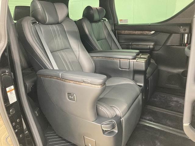 アルファードハイブリッド Executive Lounge S 純正ナビ/全周囲カメラ/後席モニター/シートヒーター・シートクーラー/JBLプレミアサウンド/ブラインドスポットモニター/デジタルインナーミラー/ETC/両側電動スライドドア(12枚目)