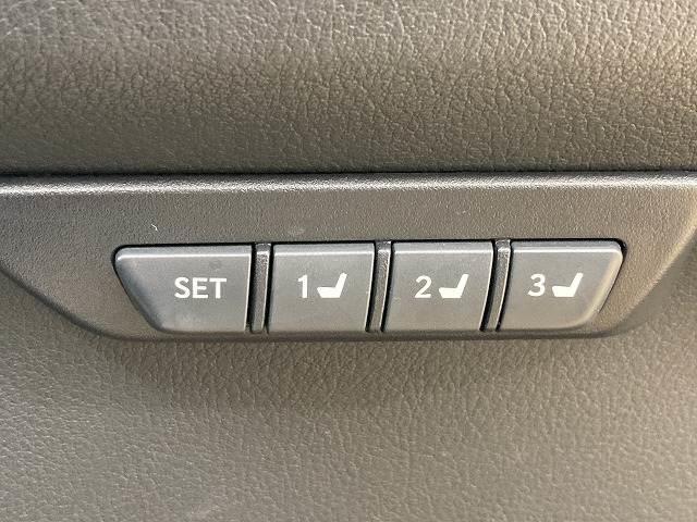 NX NX300h バージョンL レッドレザーシート/電動リアゲート/純正ナビ/100V電源/メモリー付パワーシート/シートヒーター/ベンチレーション/プリクラッシュセーフティー/レーダークルーズコントロール/3眼LED(9枚目)