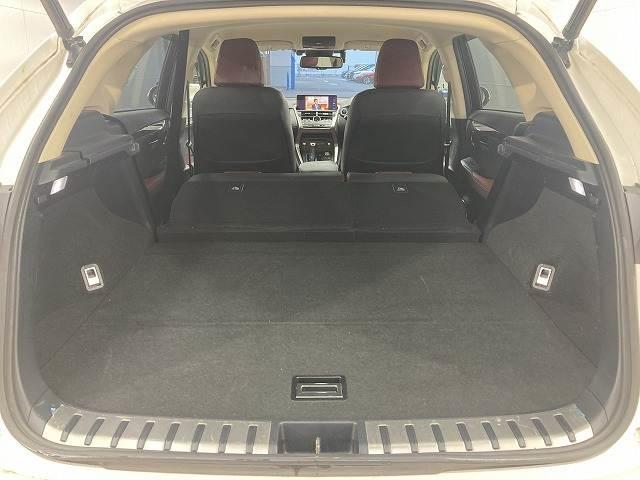 NX NX300h バージョンL レッドレザーシート/電動リアゲート/純正ナビ/100V電源/メモリー付パワーシート/シートヒーター/ベンチレーション/プリクラッシュセーフティー/レーダークルーズコントロール/3眼LED(13枚目)