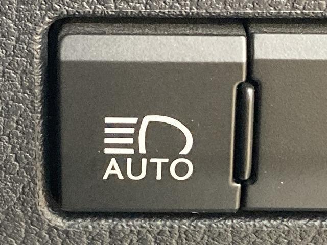 NX NX300h バージョンL レッドレザーシート/電動リアゲート/純正ナビ/100V電源/メモリー付パワーシート/シートヒーター/ベンチレーション/プリクラッシュセーフティー/レーダークルーズコントロール/3眼LED(45枚目)