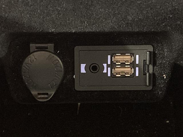 NX NX300h バージョンL レッドレザーシート/電動リアゲート/純正ナビ/100V電源/メモリー付パワーシート/シートヒーター/ベンチレーション/プリクラッシュセーフティー/レーダークルーズコントロール/3眼LED(77枚目)