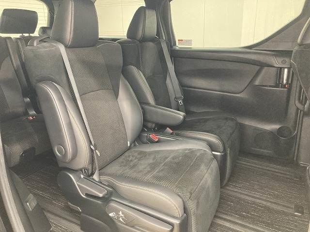 ヴェルファイア 2.5Z ゴールデンアイズ 後席モニター/CD/DVD再生/両側電動スライドドア/LEDヘッド/純正ナビ/セーフティーセンス/レーダークルーズコントロール/パワーバッグドア/LEDヘッド/フォグランプ/純正18インチアルミ(6枚目)