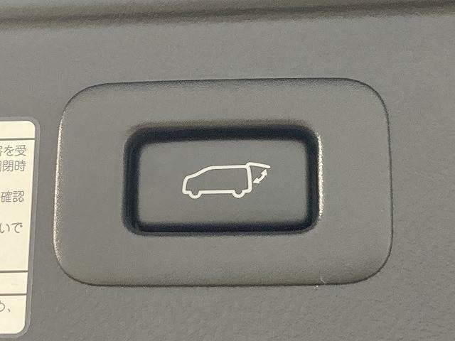 ヴェルファイア 2.5Z ゴールデンアイズ 後席モニター/CD/DVD再生/両側電動スライドドア/LEDヘッド/純正ナビ/セーフティーセンス/レーダークルーズコントロール/パワーバッグドア/LEDヘッド/フォグランプ/純正18インチアルミ(12枚目)