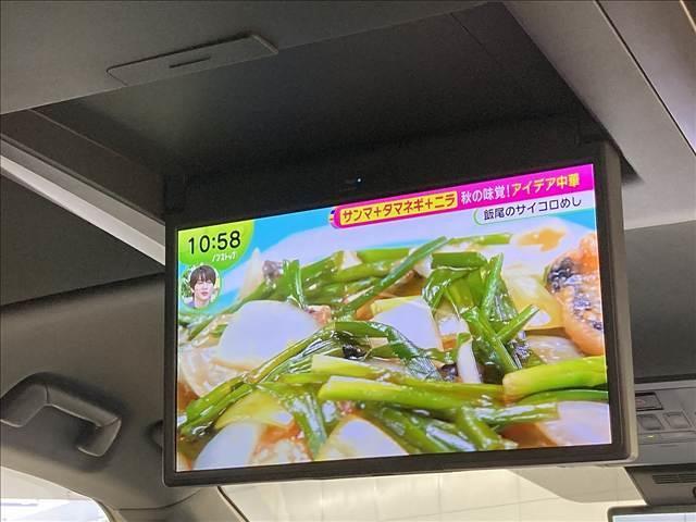 ヴェルファイアハイブリッド Ｚ　プレミア　純正ナビ／サンルーフ／全周囲カメラ／後席モニター／両側電動スライドドア／レザーシート／パワーシート／パワーバッグドア／シートヒーター／ベンチレーション／セーフティーセンス／レーダークルーズコントロール（7枚目）
