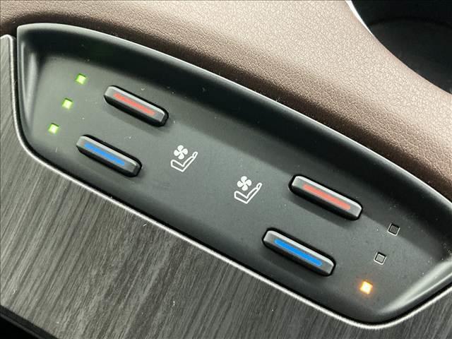 ハリアーハイブリッド Z レザーパッケージ 純正ナビ/全周囲カメラ/黒革/JBLサウンド/デジタルインナーミラー/セーフティーセンス/レーダークルーズコントロール/パワーバッグドア/シートヒーター/ベンチレーション/ブラインドスポットモニター(10枚目)