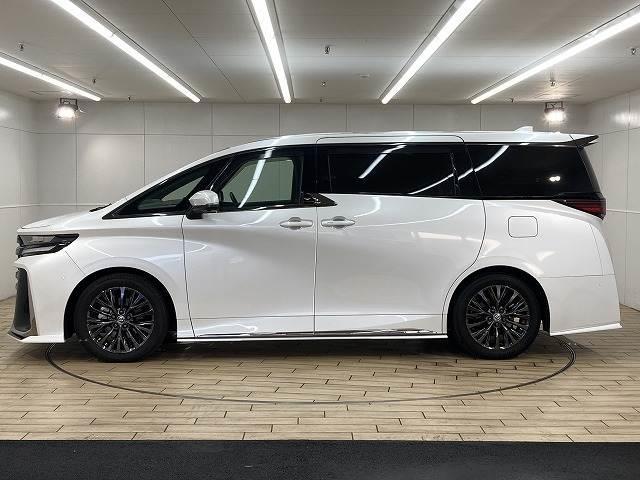TOYOTA VELLFIRE HYBRID Z PREMIER