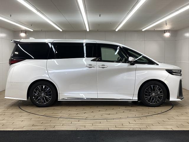 TOYOTA VELLFIRE HYBRID Z PREMIER