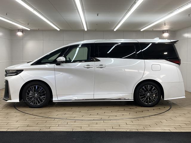 TOYOTA VELLFIRE HYBRID Z PREMIER
