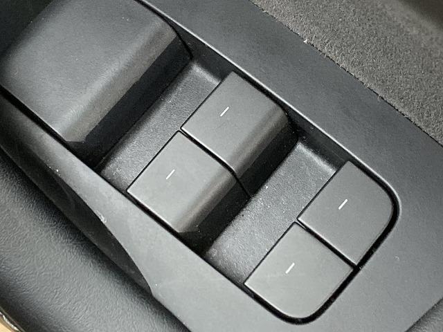 モデル3  純正ナビ/バックカメラ/全席シートヒーター/電動リアゲート/クリアランスソナー/パワーシート/ワイヤレス充電/オートパイロット(44枚目)