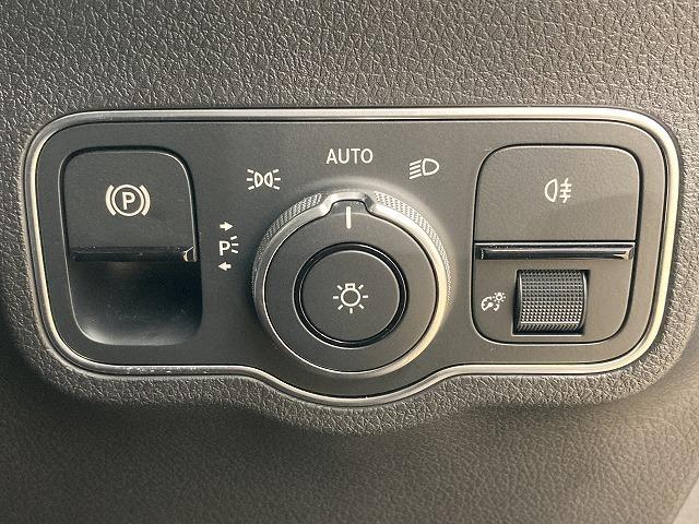 MERCEDES BENZ GLB GLB200D 4MATIC AMG LINE PACKAGE
