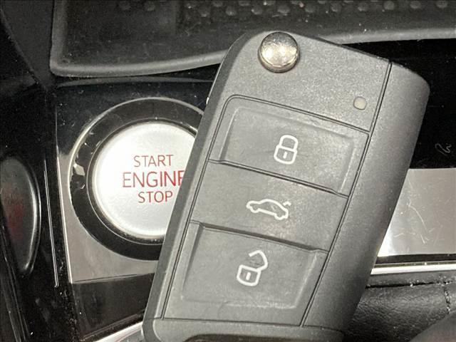 VOLKSWAGEN T-CROSS TSI 1ST PLUS